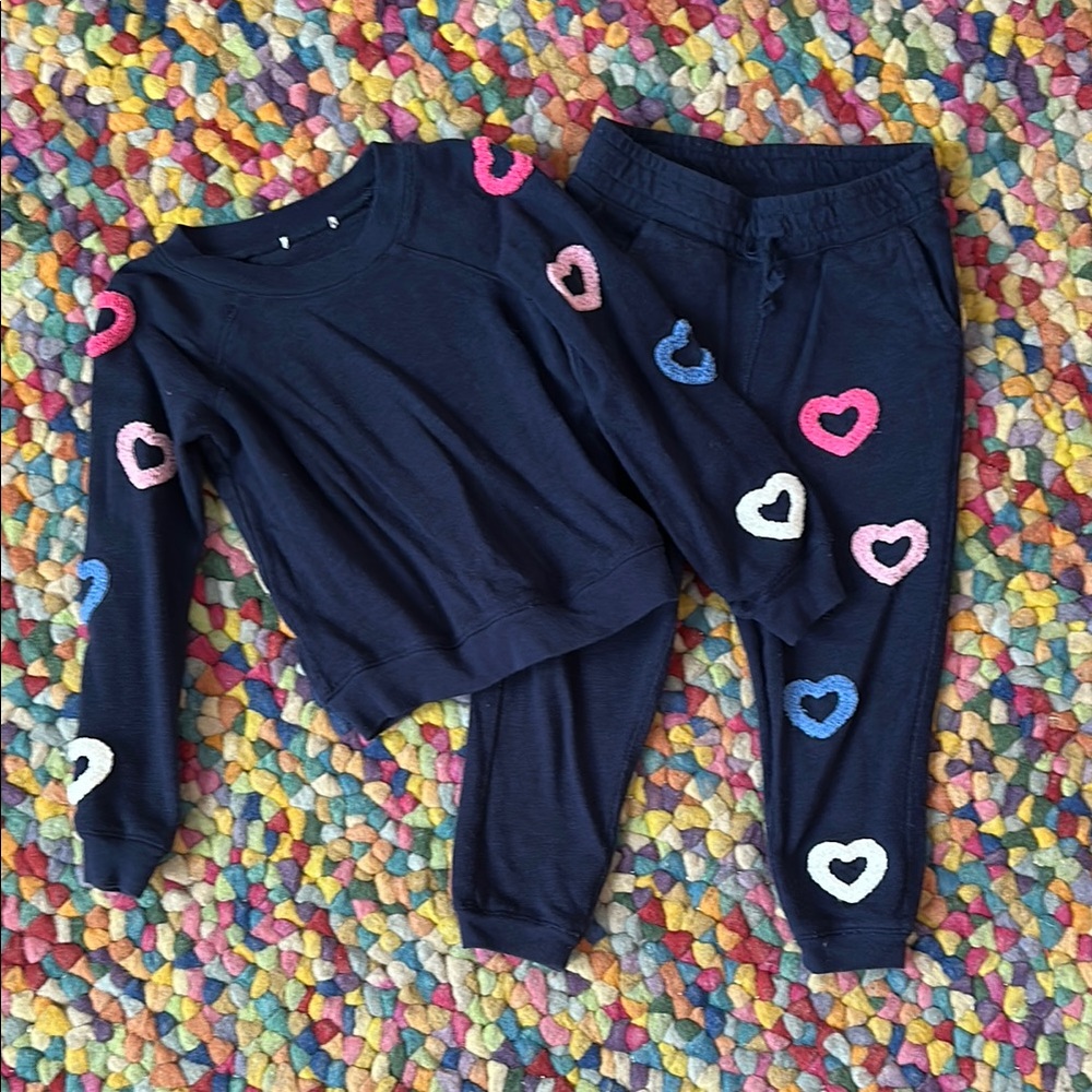 Girl's Spendid Heart-Patterned Sweatshirt and Joggers Set